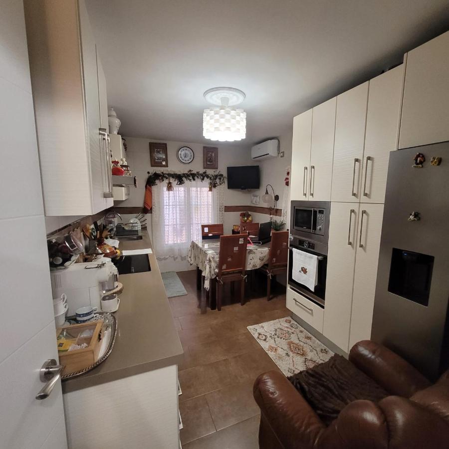 סביליה Shared Accommodation A Room With A View Of The Garden מראה חיצוני תמונה